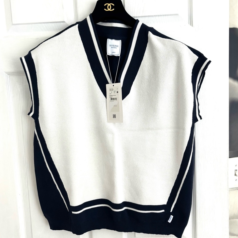 NWT woman’s sweater / vest